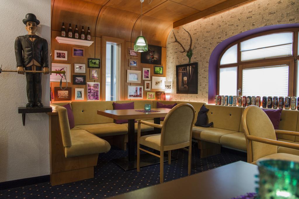 Hotel Pension Kirchplatz Sankt Anton am Arlberg Exterior foto